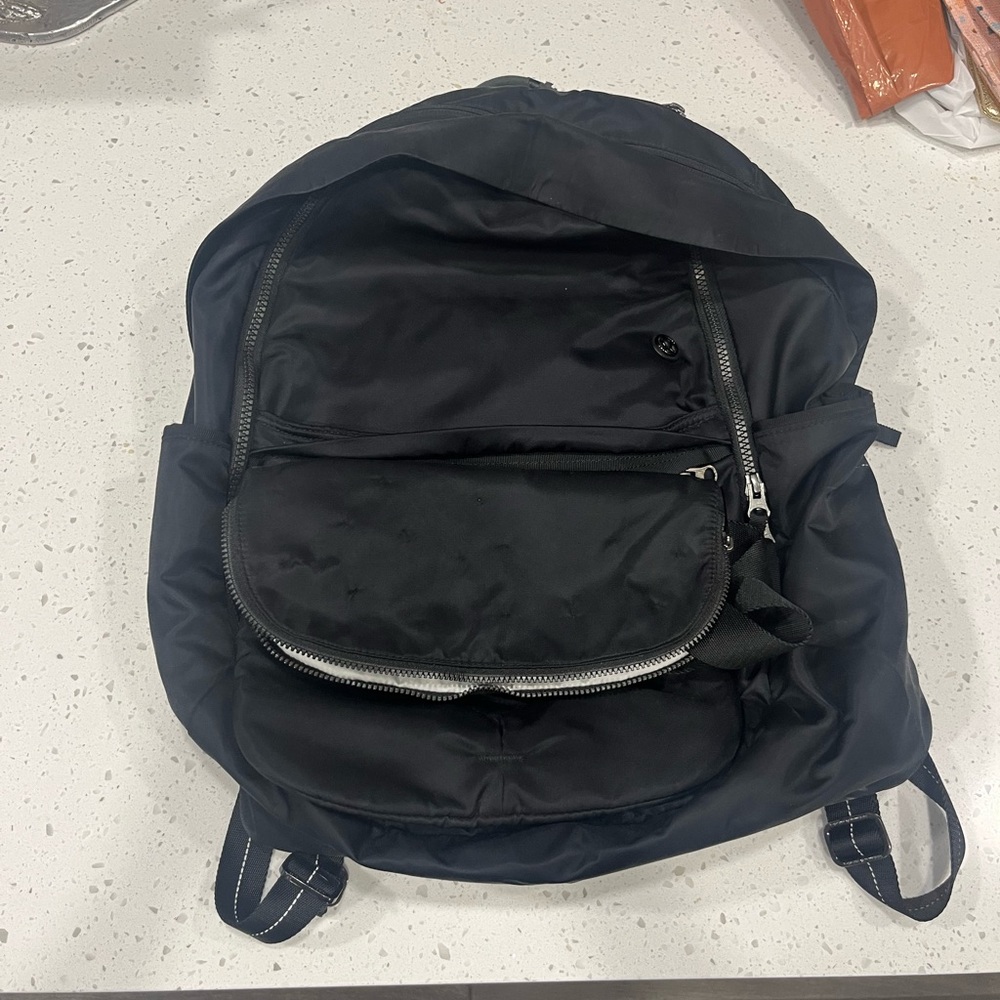 Black Lululemon Backpack with detachable Fanny pack